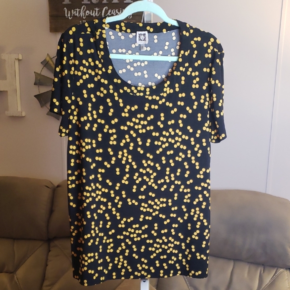 Anne Klein Black Top with Yellow Dots XL - Picture 1 of 6